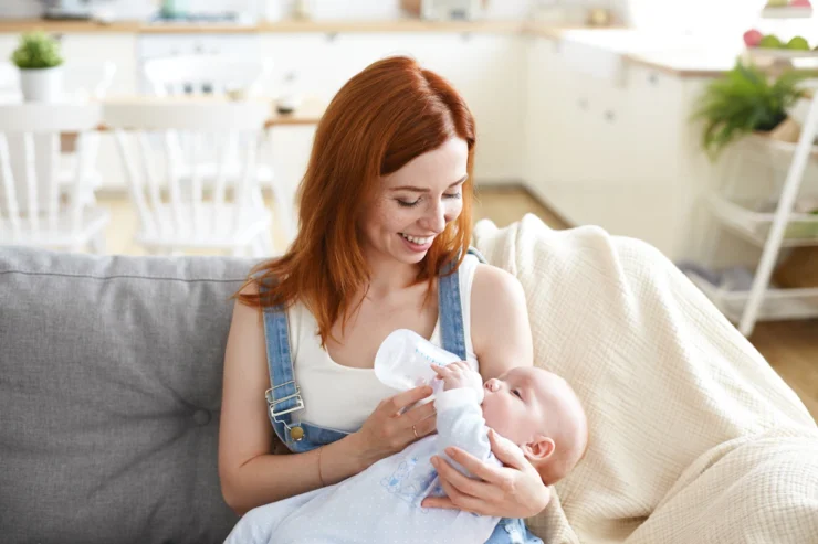 What to Know About Feeding Your Baby in the First Year - First Year of Parenting 4