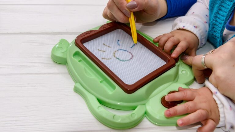 Best Magnetic Doodle Drawing Boards for Kids