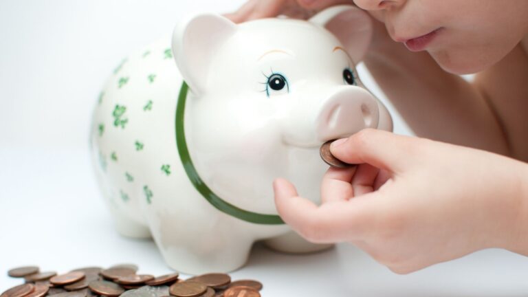 Best Piggy Banks for Kids