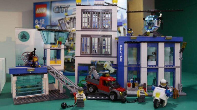 Best LEGO Police Station Set