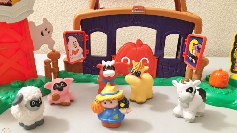 Best Fisher Price Little People