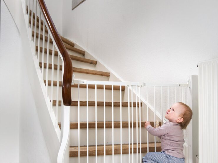 What Are The Safest Baby Gates For Stairs? - 2022 Guide 3