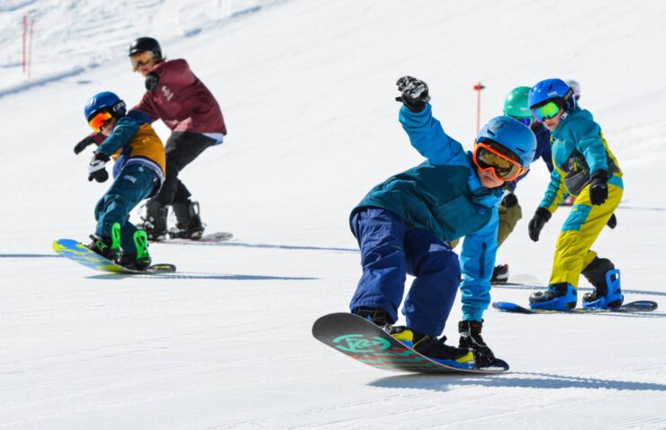 What Size Snowboard Should I Get for My Kids? - 2024 Guide 4