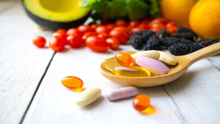 what is the recommended daily intake of vitamins for a teenager