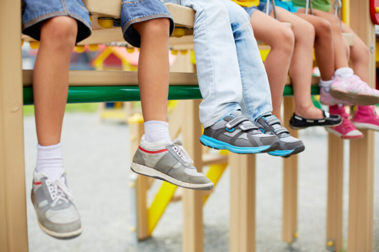 8 Best Shoes For Kids With Flat Feet 2023 - Reviews And Buying Guide 2