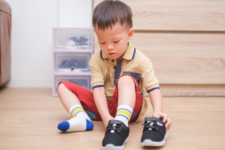 Best Shoes For Kids With Flat Feet