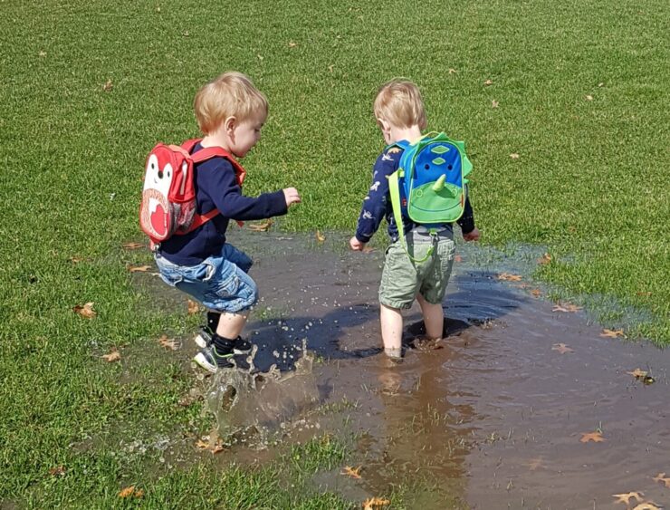 Twin Toddler Summer Outings: What Works with Two 4